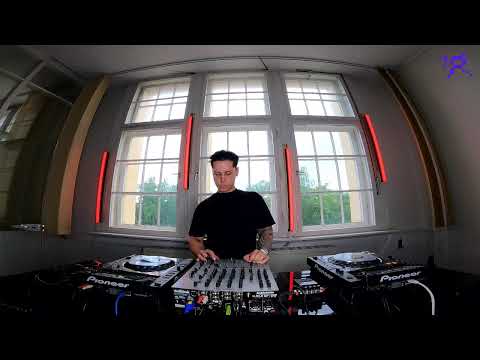 PATTERN: Selection 94 - Codec 992 showcase - MØNØSTEP - 6PM