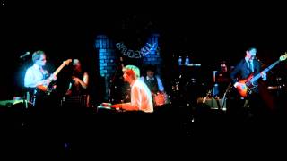 Walk in the Room - Fyfe Dangerfield live in Leeds