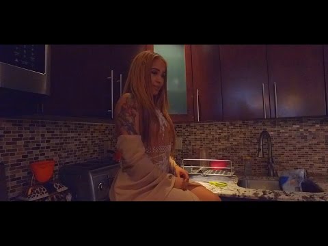 Deveye - Piggy Bank (Dir. By Kapomob Films)