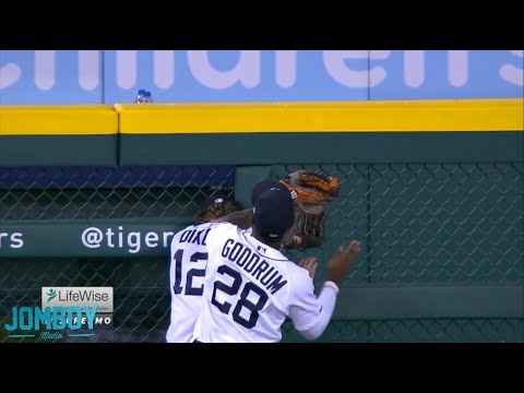 Kyle Seager hits 3 HRs, Murphy hits 2, cartwheels and embarrassment got involved, a breakdown