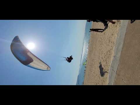 #ParachuteLandingAtShibukawaBeach