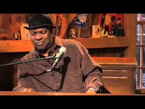 Booker T. Jones -- Green Onions [Live from Daryl's House #44-04]
