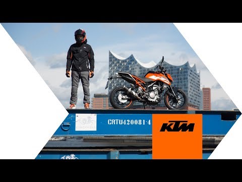 KTM 250 DUKE Hamburg - the Making Of | KTM