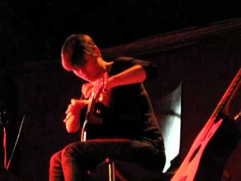 11/13 Kaki King - Magazine @ Chinaski, Sermide, Italy (07-12-2011)