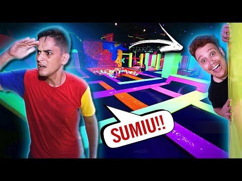HIDE AND SEEK AT THE MEGA TRAMPOLINE PARK!