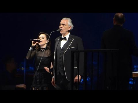Sandy e Andrea Bocelli cantam “Canto Della Terra” em Brasília (21/05/2024)