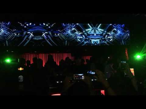 Eric Prydz playing 'Marquee Las Vegas Intro ID' @ Opium Barcelona (13/07/16)
