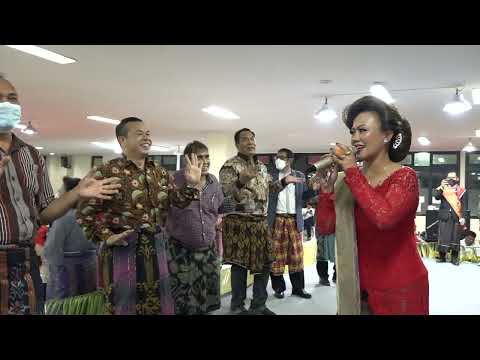 Gendang GGA Guro-Guro Aron Landek Orang Tua (Kedua) I Malam Budaya Permata GBKP Rawamangun (16/18)