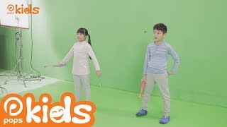 Ben Lee và Hà Mi siêu nhắng nhít trong hậu trường quay MV nhạc thiếu nhi mới nhất