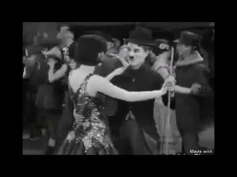 Chaplin baila con la rola de Mundo