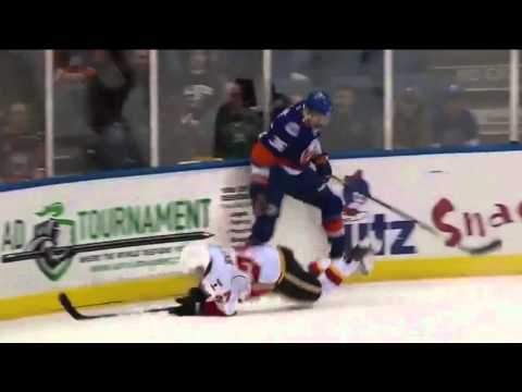 Tim Wallace nails Derek Smith