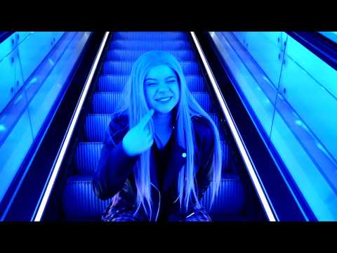 Mína-BALKÓN (official music video)