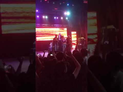 MFBTY - A la mierda (Monster) (11/10/2019 live at Santiago, Chile)