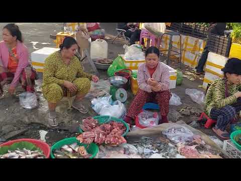 Street Market for garment factory workers