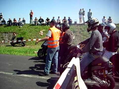 Autobahn Community Race 3 02.05.2009 Vid. 2