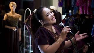 Download lagu Averiana Barus - Mbuah Page ( Live Record) mp3