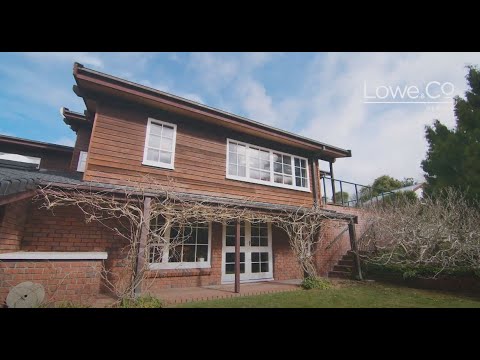 1 Cashmere Avenue, Khandallah - Wellington (Anastasia Hickey & Craig Lowe)