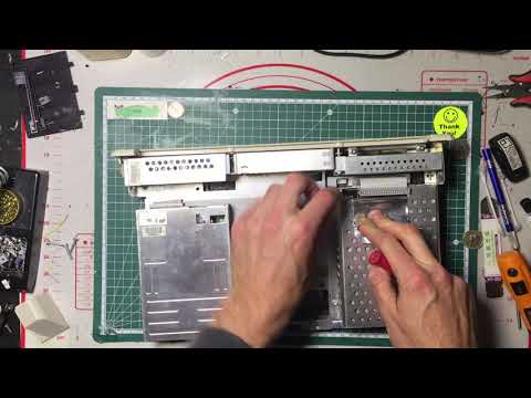 Disassembling a Compaq SLT 386s/20 Luggable/Portable/Laptop computer