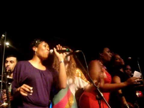 Soulfingaz Tribute Concert- Divine Brown, Saidah Baba Talibah, Ivana Santilli & More Sing It Back!