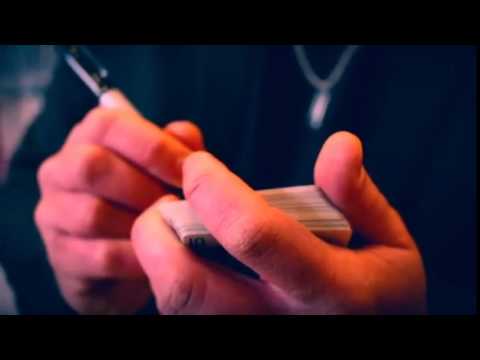 Saturn Magic -Badge (DVD and Gimmick) by Alexis De La Fuente and Sebastien Calbry - DVD