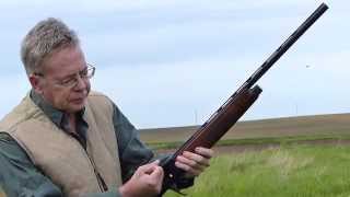 Weatherby 12 and 20 Gauge SA-08 Loading