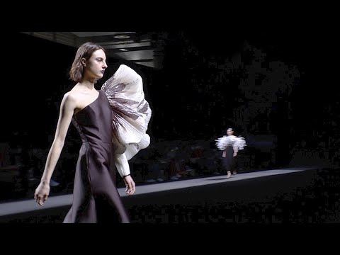 Isabel Sanchis | Fall Winter 2022/2023 | Full Show