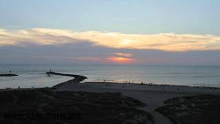 preview picture of video 'Lake Michigan sunset time lapse'