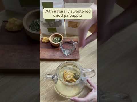 Pineapple Tango: Dancing Flavors in Lemongrass-Pandan Tea 🍍🌱☕