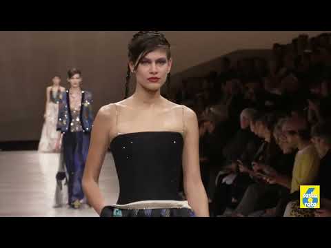 zoom stile 2024 feb Giorgio Armani Privé Spring Summer 2024  Fashion Show   Haute Couture en Jeu