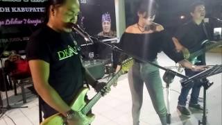 Download lagu Sepanjang Jalan Kenangan - Tetty Kadi Cover by Donie 911 @Mardigras Citra Raya mp3