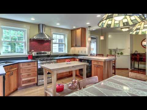 54 Goss Avenue, Melrose MA - Michele Goodwin - Tel 781-517-0215