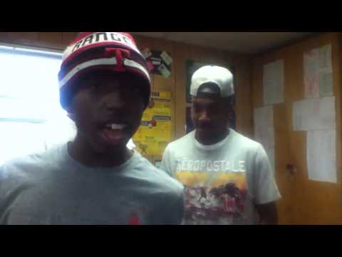 4HUNNA TALKING DOWN ON 2HUNNIT