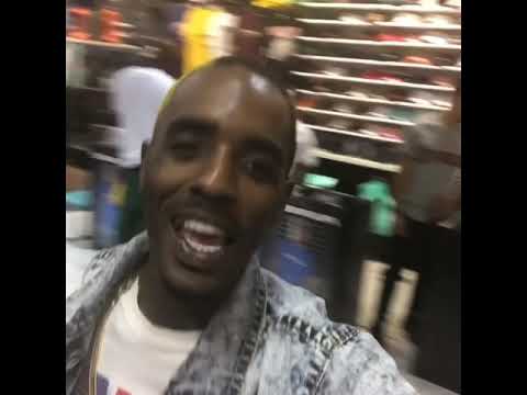 Everywhere I go they slapping BITCHASS THANG 🔊🔊🔊🎶🎶 👂🏽👂🏽🔥🔥🔥 go check out RYCH TWYN MUSIC