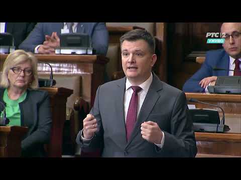 🛌 Сакрио се под јорган и виче: ЈА САМ ПРОТИВ, ЈА САМ ПРОТИВ!