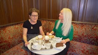 Curious Traveler in Vienna, at Café Sperl for Linzertorte!