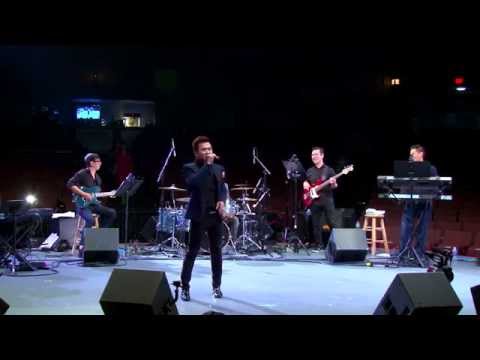 Thể hiện bởi Khang Việt