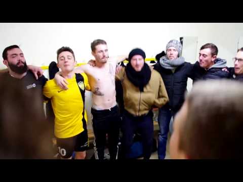 Le FC Montamisé Futsal célèbre sa victoire contre Niort AFC 4 2