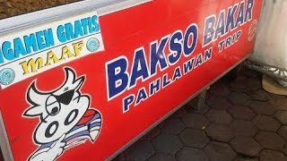 preview picture of video 'WISATA KULINER BAKSO BAKAR PAHLAWAN TRIP'