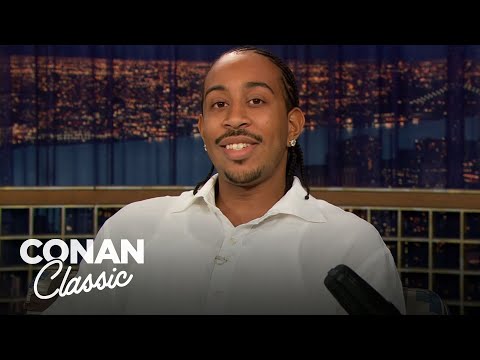 克里斯 "盧達克里斯 "布里奇斯喜歡漂亮的腳 - "深夜與柯南奧布萊恩" (Chris "Ludacris" Bridges Loves Pretty Feet - "Late Night With Conan O'Brien")