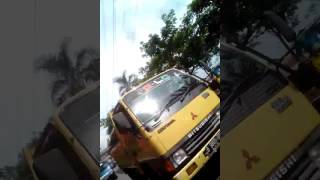 Download lagu Telolet Bus Damri 'kocak abis' mp3