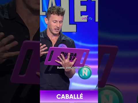 Nicolás Coronado no consigue completar el panel en “Con dos palabras”