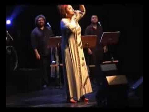 Fabiana Cozza canta 