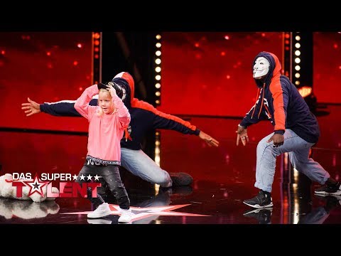 Wow! 5-Jährige lässt es krachen und stielt Tanzpartnern die Show! | Das Supertalent vom 26.10.2019