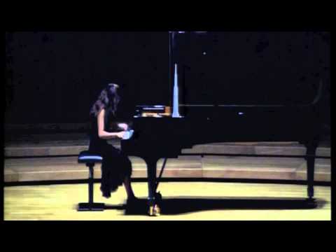 Alexandra Minoza plays Debussy L'isle joyeuse