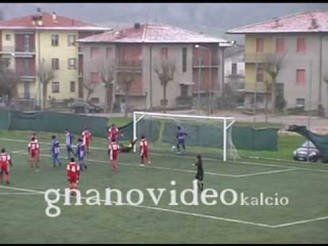 Gnanotti - V.San Martino  con fischietto. . . . rosa