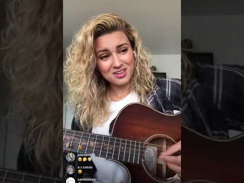 Kelly Clarkson - Breakaway / Avril Lavigne - I’m With You (Tori Kelly Mashup) | Quarantea with Tori