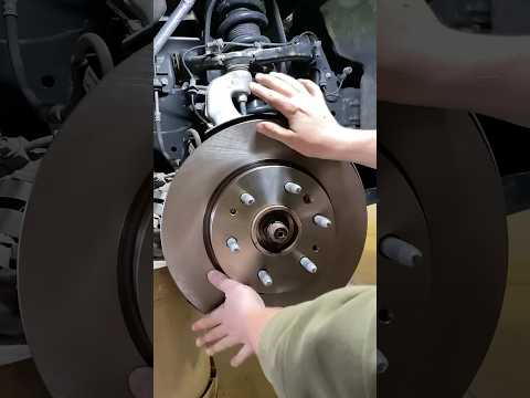 Colorado Brake Job in Under 60s #mechanic #diy #automobile #offroading #offroad