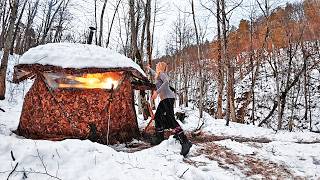 Download lagu Woman Survives Alone in a Mountain Hut | It's Raining and there's Water all around mp3