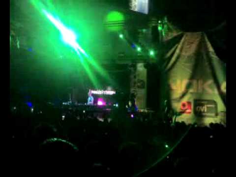 Ferry Corsten live at Papaya CLUB ZRCE 2010  dropping Yuri Kane - Right Back