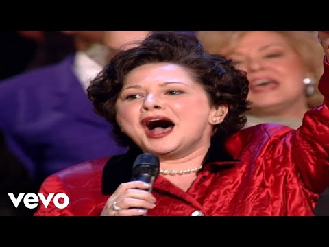 Bill & Gloria Gaither - Because He Lives [Live] ft. Allison Durham Speer